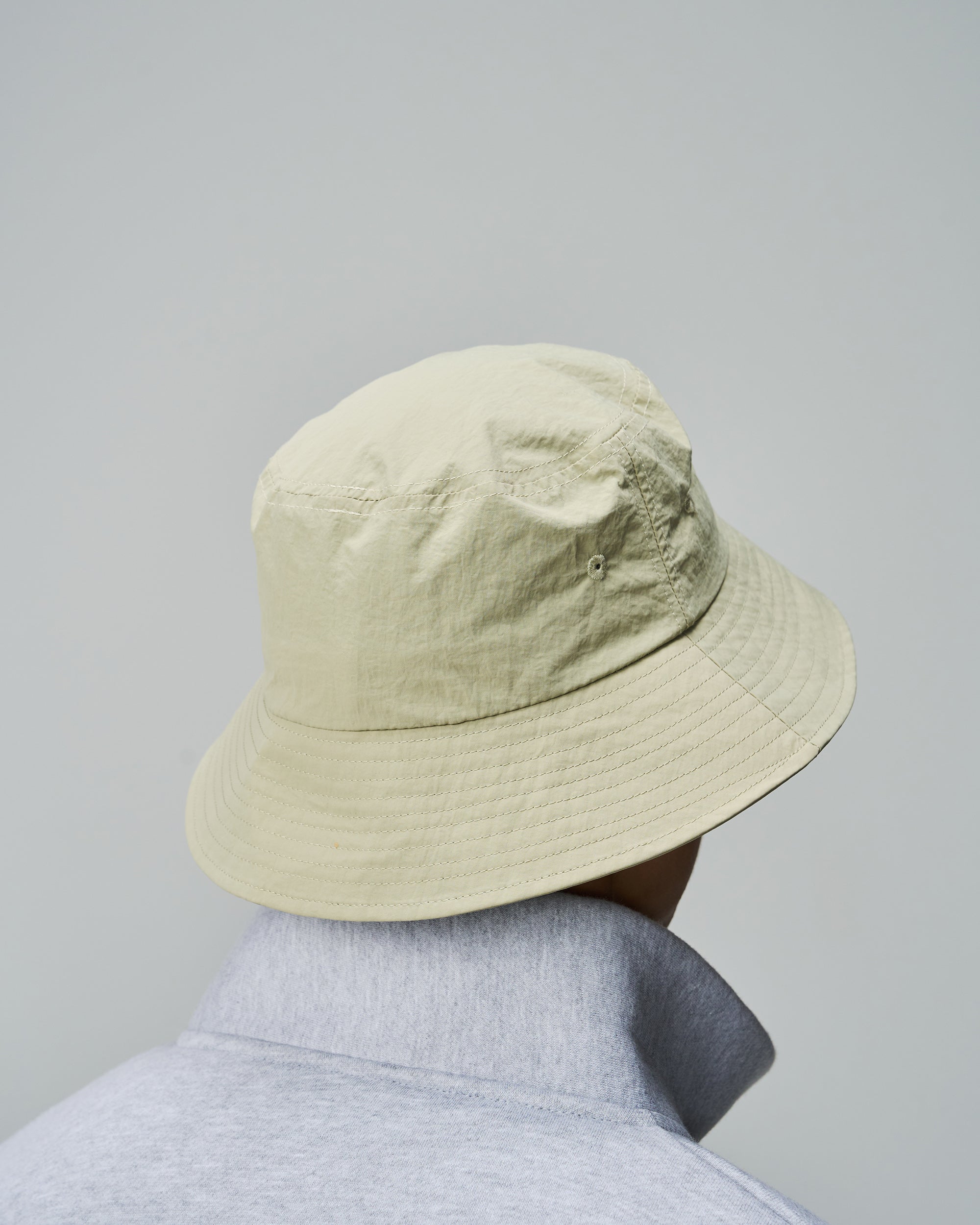color_Khaki