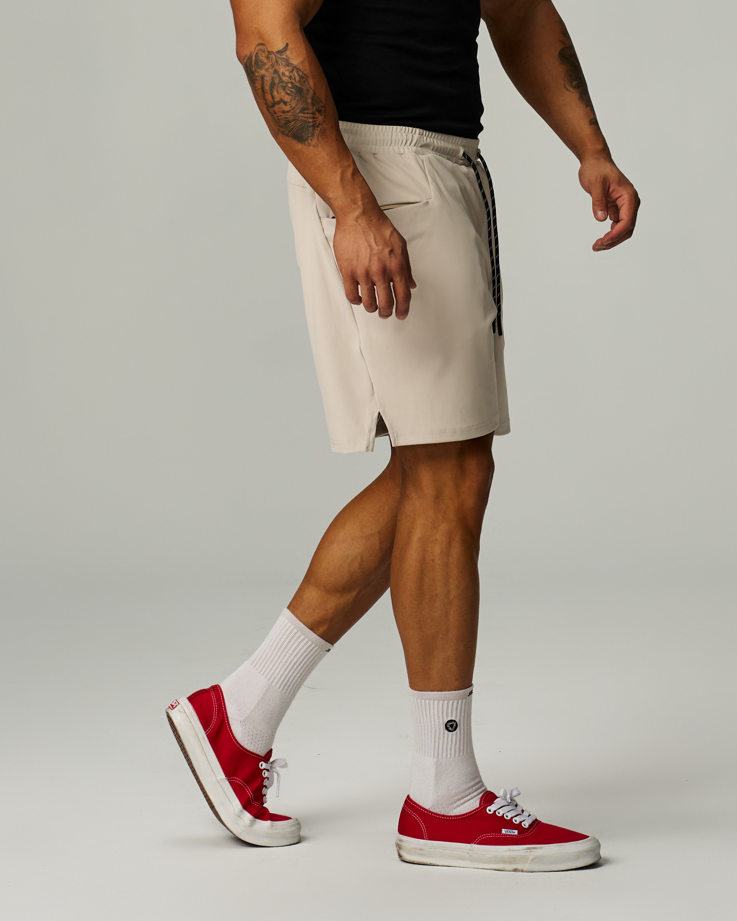 Adapt 剪接訓練短褲