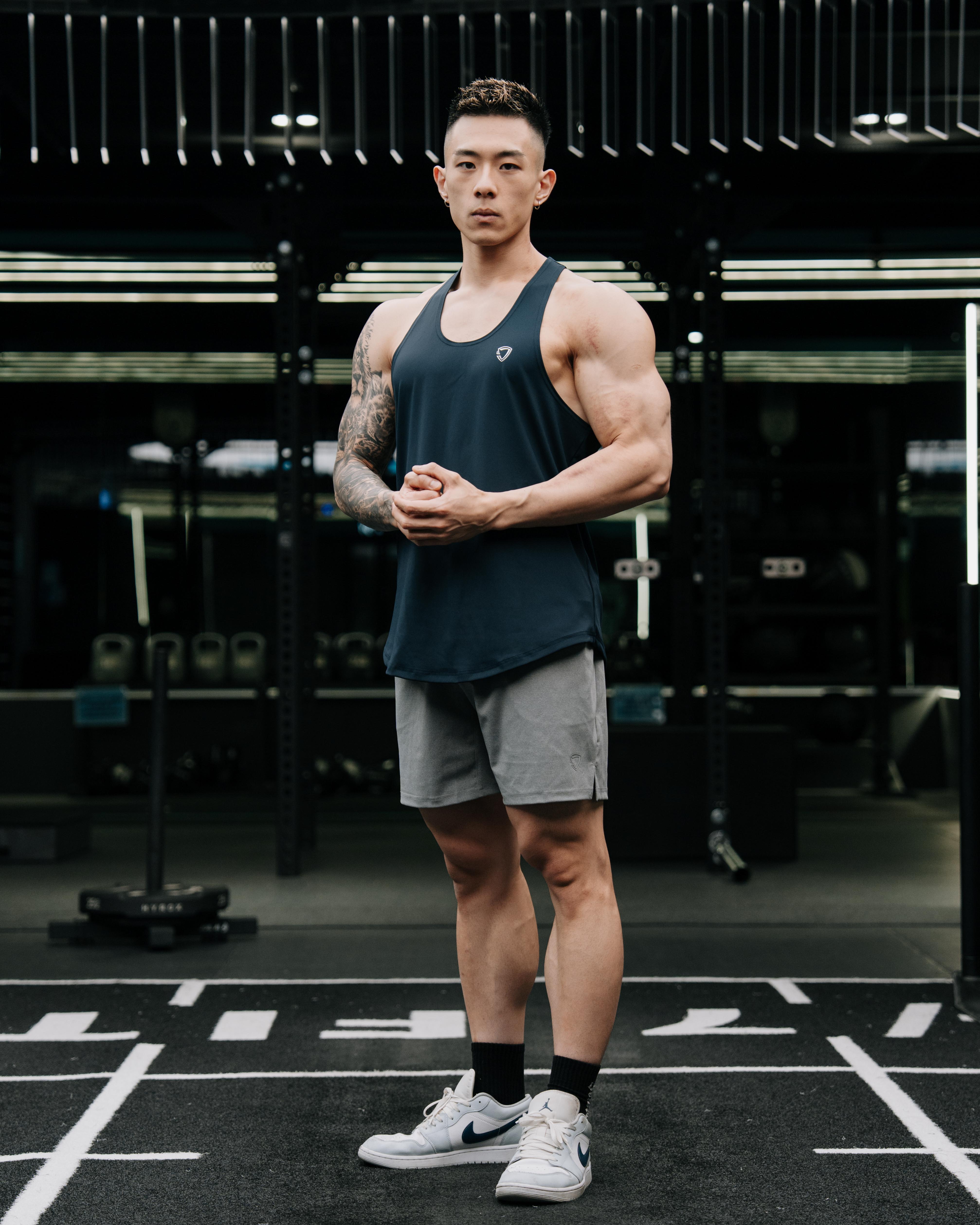 Adapt 肌肉挖背背心