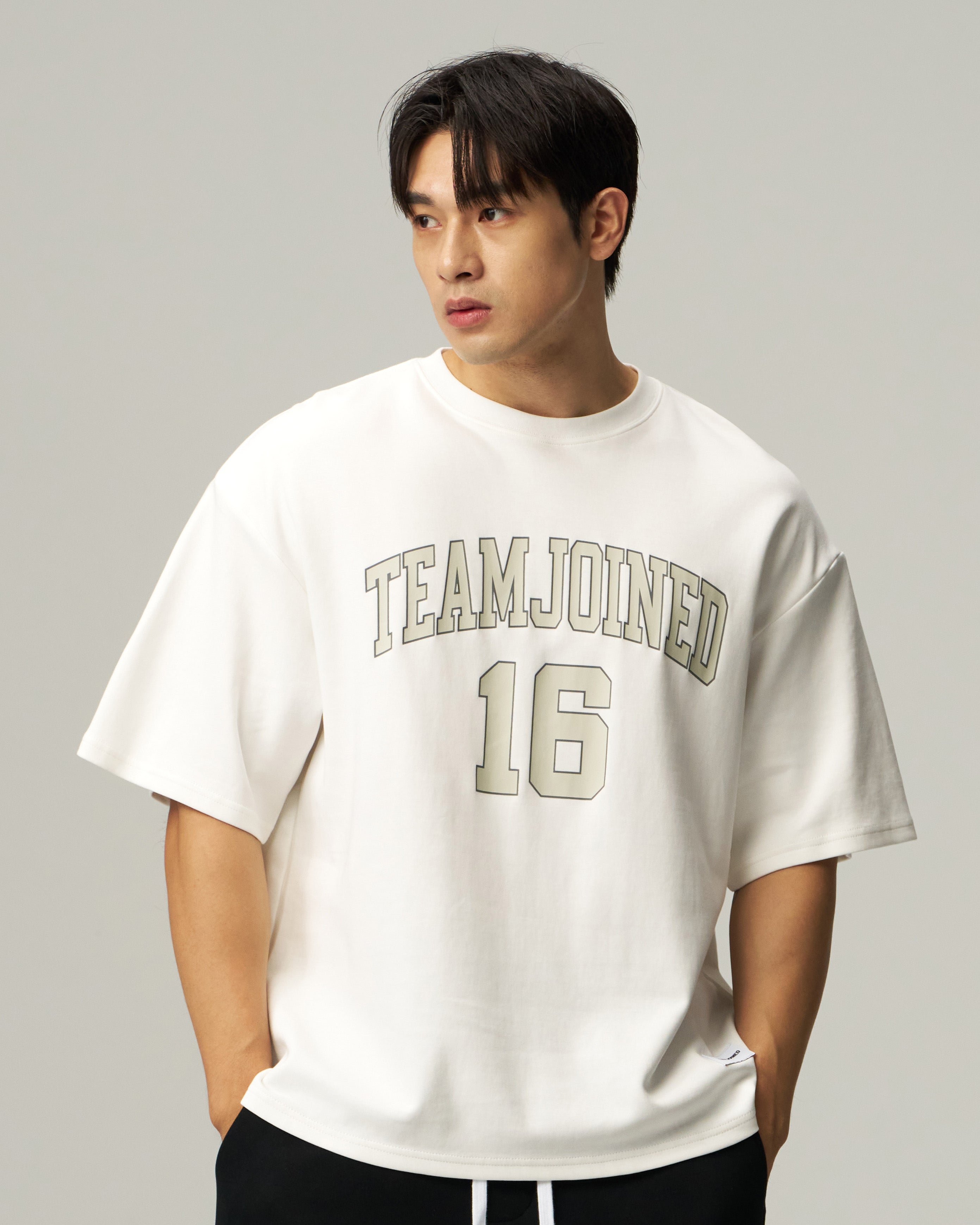 16 Arch logo Oversized