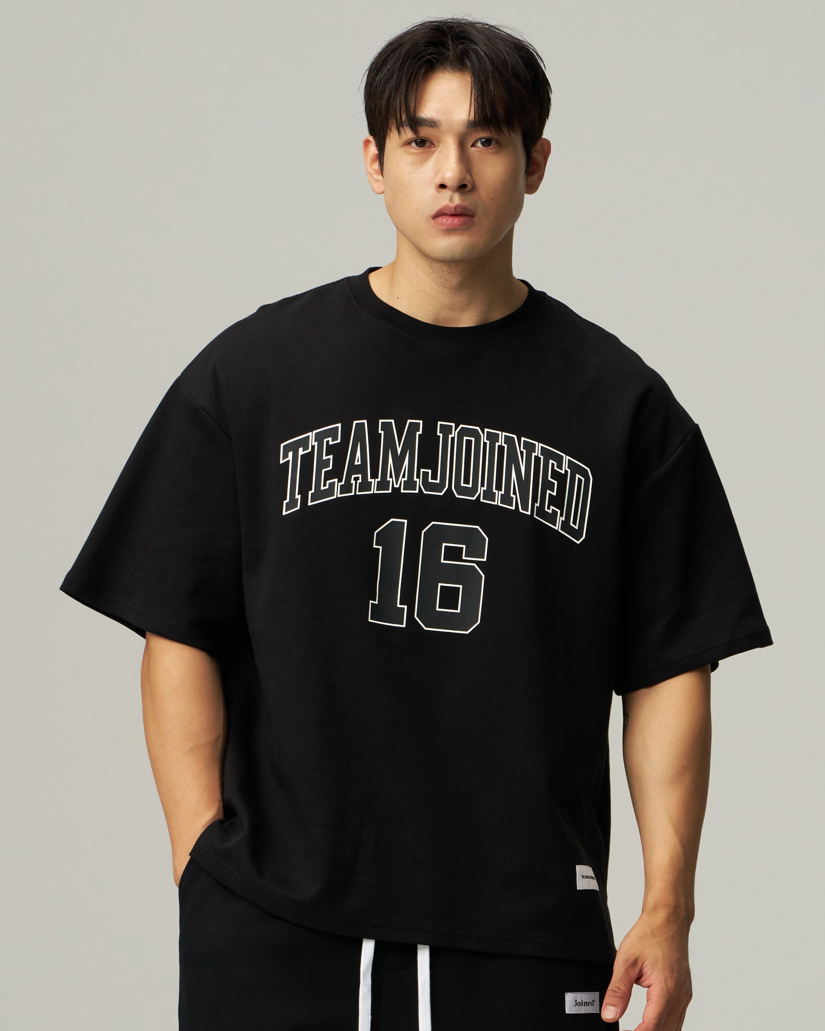 16 Arch logo Oversized