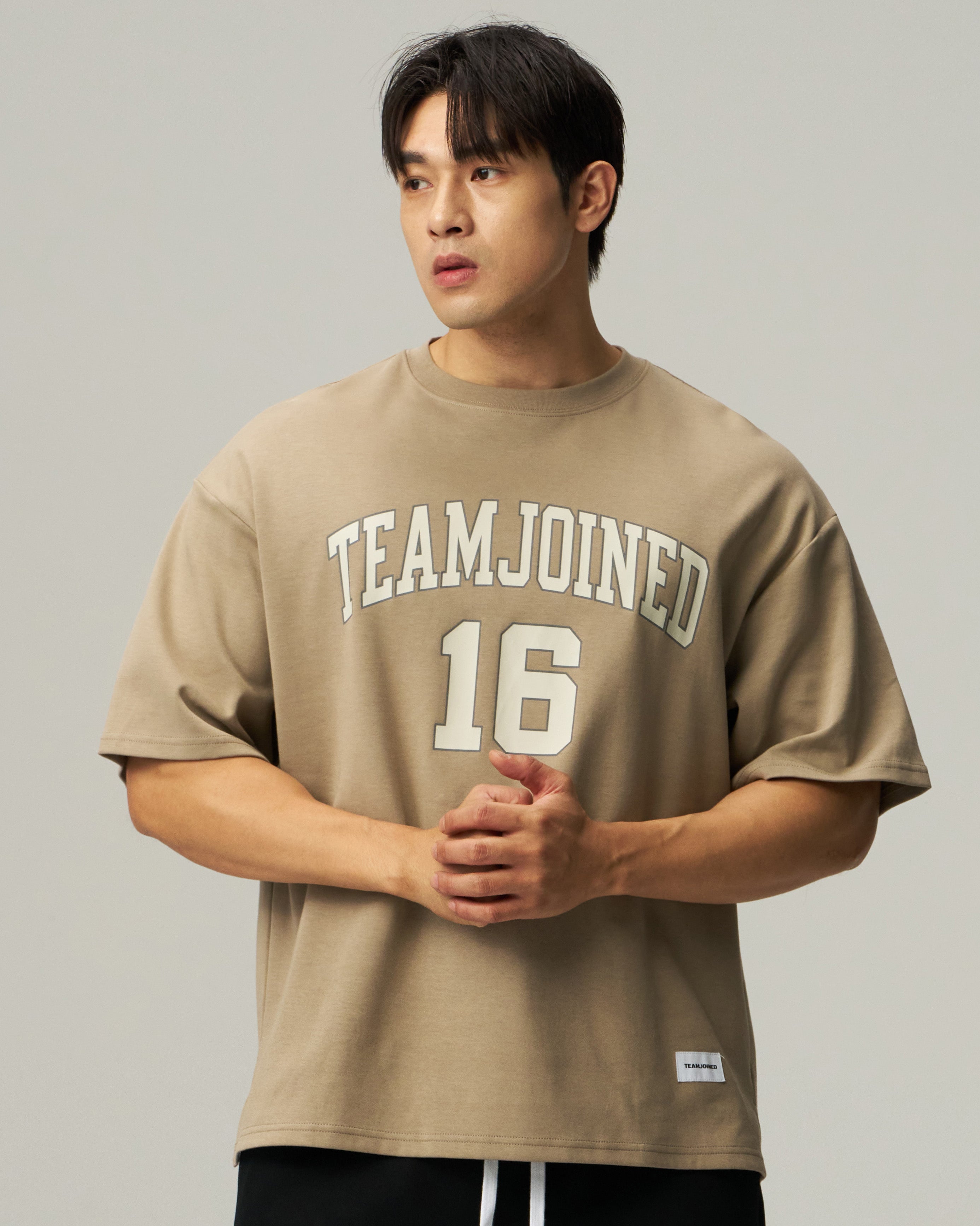 16 Arch logo Oversized