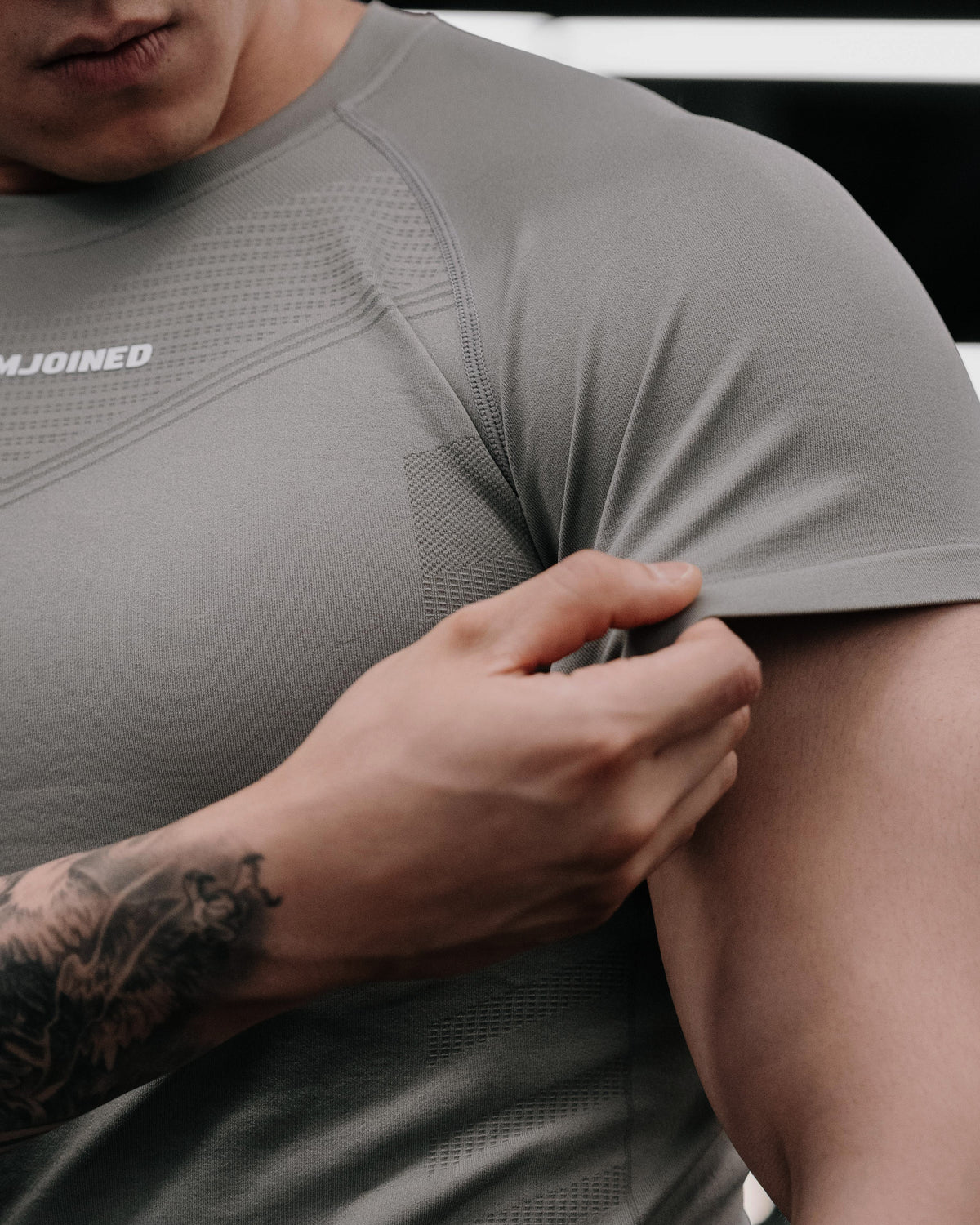 Vector Seamless Form-Fit Top
