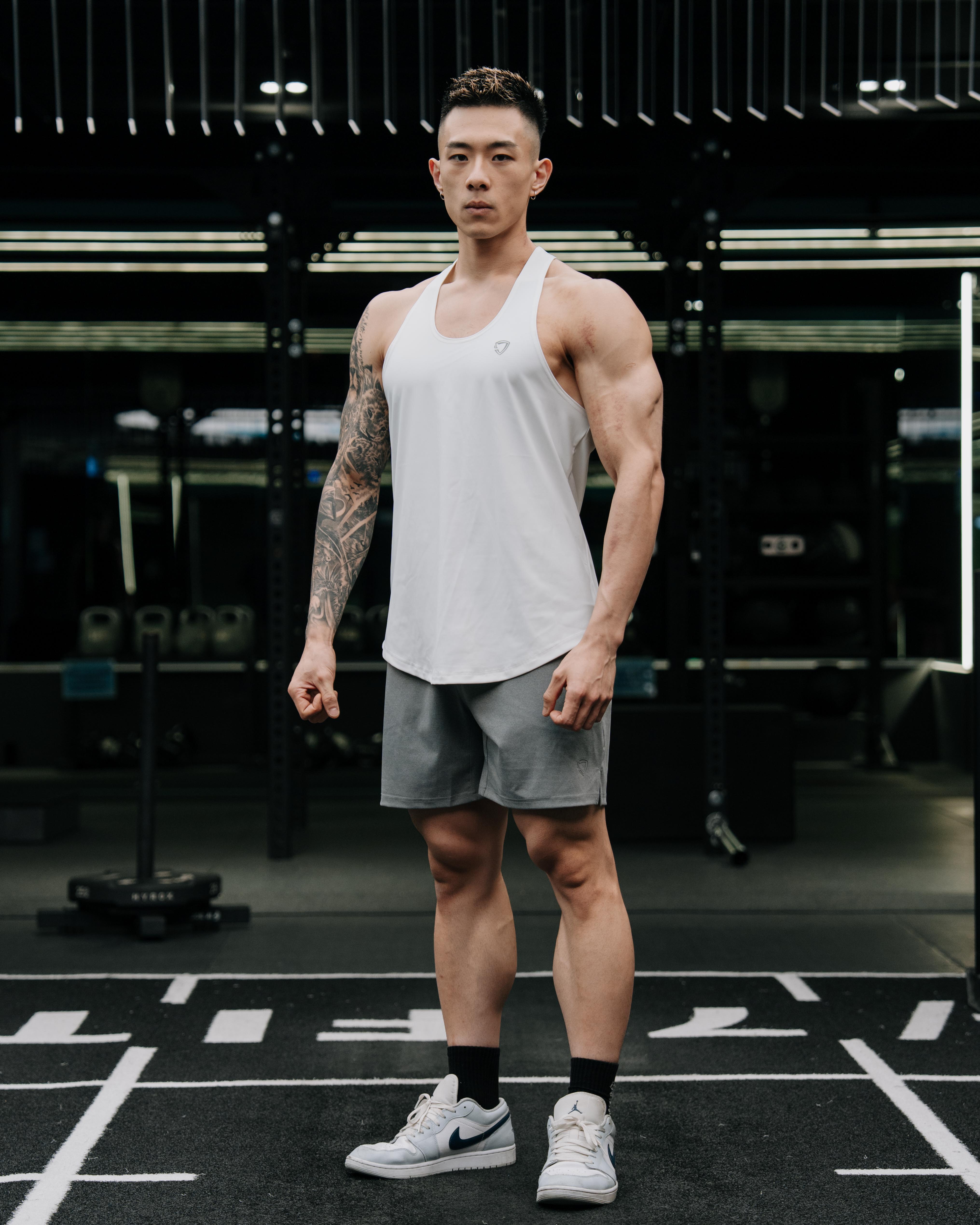 Adapt 肌肉挖背背心