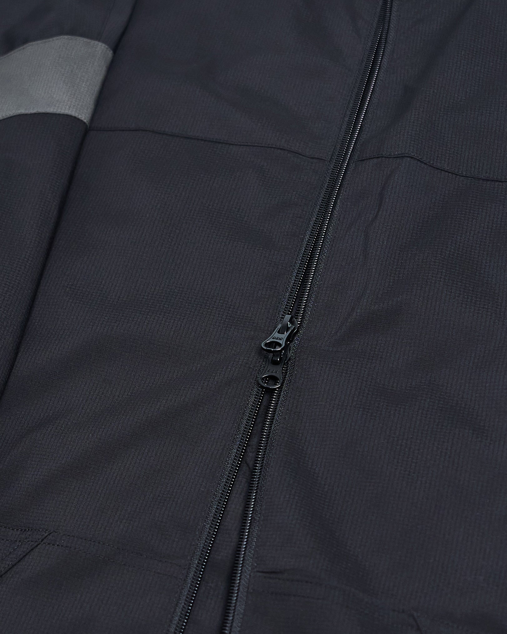 color_Black/ Dark Gray