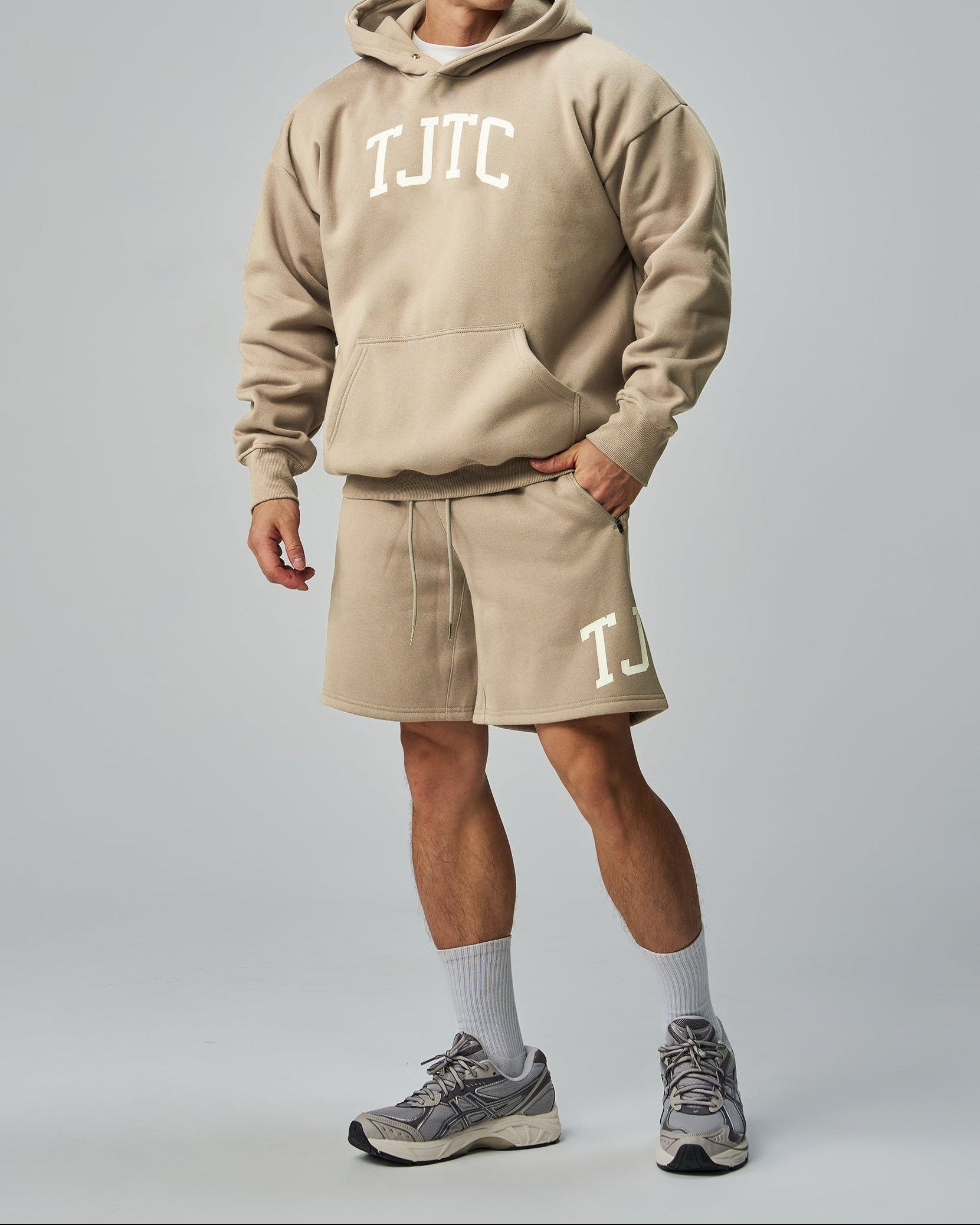 color_khaki
